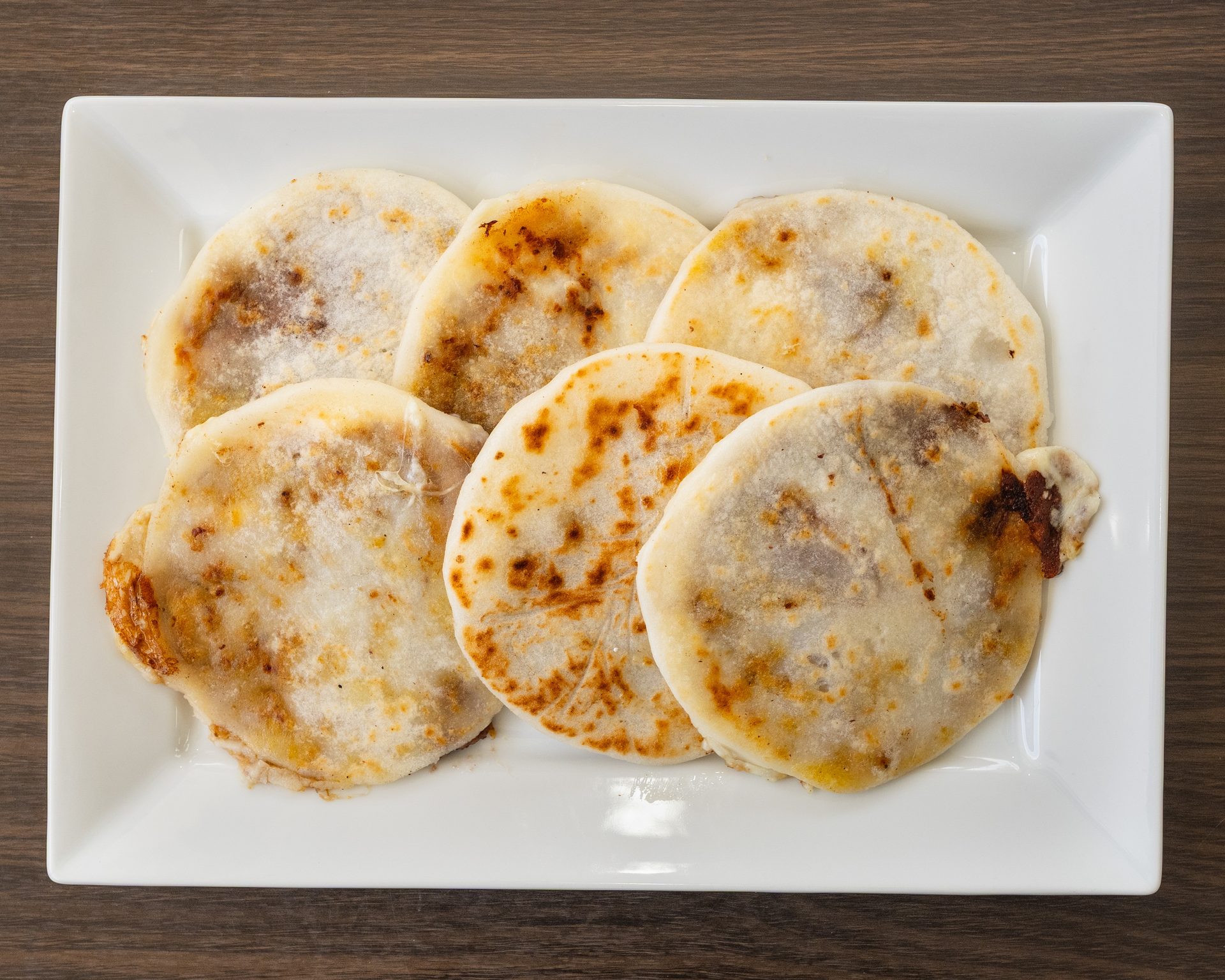 Curtido, Salsa, y Más